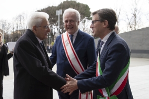Il Presidente della Repubblica Sergio Mattarella al Teatro del Maggio Musicale Fiorentino accolto da Eugenio Giani, Presidente della Regione Toscana e da Dario Nardella, Sindaco della Città metropolitana di Firenze ,in occasione della cerimonia di inaugurazione dell’Anno Accademico 2023/2024 dell'Università degli Studi di Firenze 

