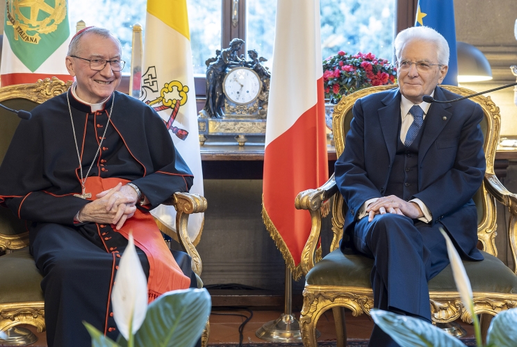 Il Presidente Sergio Mattarella con  S.Em. Rev.ma Card. Pietro Parolin, Segretario di Stato, in occasione della ricorrenza della firma dei Patti Lateranensi e dell’Accordo di Revisione del Concordato