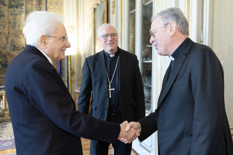 Il Presidente della Repubblica Sergio Mattarella riceve S.E. Mons. Piero Coccia, Presidente della Fondazione “Comunicazione e Cultura” e Presidente di Rete Blu Spa 