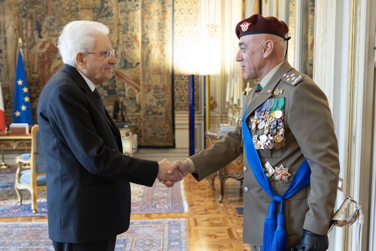 Il Presidente della Repubblica Sergio Mattarella incontra il  Gen. C.A. Carmine Masiello, Capo di Stato Maggiore dell'Esercito Italiano subentrante   
