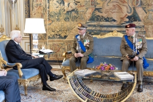 Il Presidente della Repubblica Sergio Mattarella con il  Gen. C.A. Pietro Serino Gen. C.A. Carmine Masiello, rispettivamente Capo di Stato Maggiore dell'Esercito Italiano uscente e subentrante   