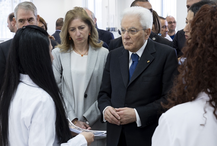 Il Presidente della Repubblica Sergio Mattarella visita il laboratorio antropologico del Comitato delle Persone Scomparse