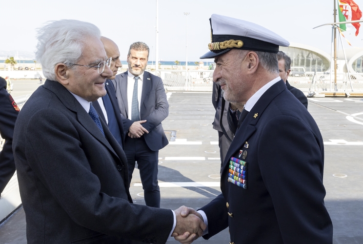 Il Presidente della Repubblica Sergio Mattarella con il Capo di Stato Maggiore della Marina, Amm. Sq. Enrico Credendino, visita la Nave Bergamini