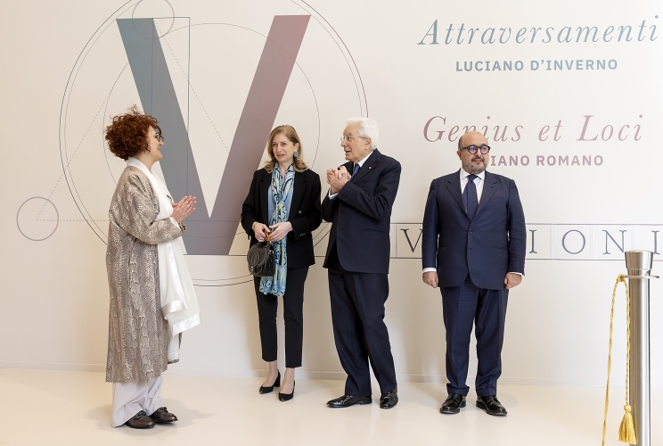 Il Presidente della Repubblica Sergio Mattarella e la Sig.ra Laura con l’Arch. Tiziana Maffei, Direttrice della Reggia di Caserta e Gennaro Sangiuliano, Ministro della Cultura, in occasione dell'inaugurazione della mostra “Visioni”