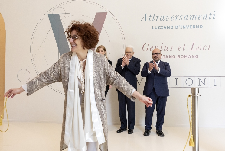 Il Presidente della Repubblica Sergio Mattarella e la Sig.ra Laura con l’Arch. Tiziana Maffei, Direttrice della Reggia di Caserta e Gennaro Sangiuliano, Ministro della Cultura, in occasione dell'inaugurazione della mostra “Visioni”