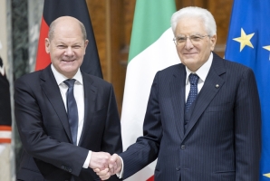 Il Presidente Sergio Mattarella con il Cancelliere della Repubblica Federale di Germania, S.E. il Signor Olaf Scholz