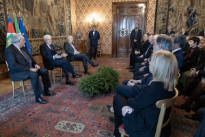Il Presidente della Repubblica Sergio Mattarella con Gianfranco Giuliani,Presidente di CASAGIT e una delegazione,in occasionedei 50 anni di attività

