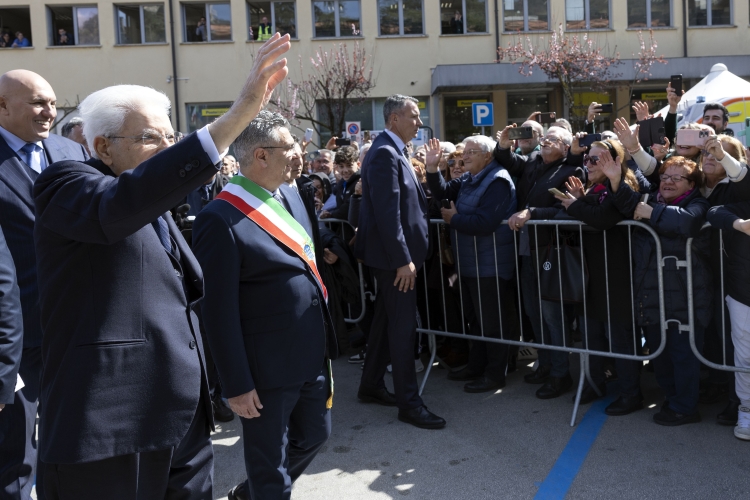 Il Presidente della Repubblica Sergio Mattarella con Enzo Salera, Sindaco di Cassino, in occasione della cerimonia commemorativa dell’ottantesimo anniversario della distruzione della città di Cassino
