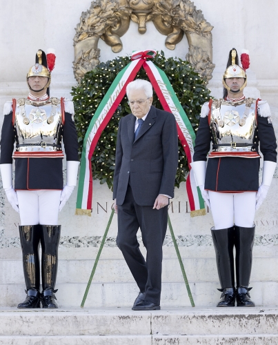 Il Presidente Sergio Mattarella in occasione della deposizione di una corona d’alloro sulla Tomba del Milite Ignoto, nella ricorrenza della Giornata dell’Unità Nazionale