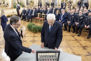 Il Presidente Sergio Mattarella nel corso dell'incontro con con il Capo del Dipartimento dell’Amministrazione Penitenziaria, unitamente ad una rappresentanza del Corpo di Polizia Penitenziaria, in occasione del 207° anniversario della sua costituzione