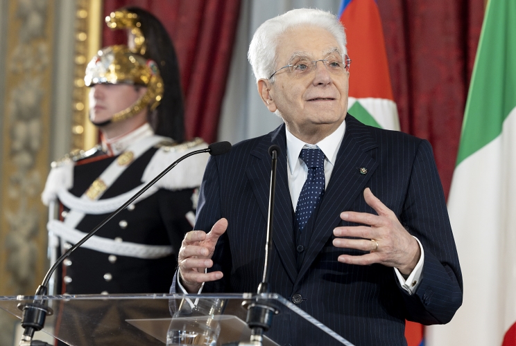 Il Presidente Sergio Mattarella nel corso dell'incontro con i nuovi insigniti dell’Ordine al Merito della Repubblica Italiana conferite “motu proprio” a cittadini distintisi per atti di eroismo e impegno civile