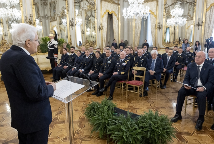 Il Presidente Sergio Mattarella in occasione dell'incontro con una rappresentanza dell’Aeronautica Militare, nel 101° anniversario di fondazione