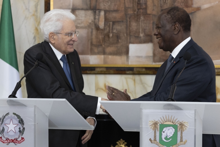 Il Presidente della Repubblica Sergio Mattarella con Alassane Ouattara, Presidente della Repubblica della Costa d’Avorio, nel corso delle dichiarazioni alla stampa

