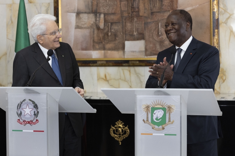 Il Presidente della Repubblica Sergio Mattarella con Alassane Ouattara, Presidente della Repubblica della Costa d’Avorio, nel corso delle dichiarazioni alla stampa

