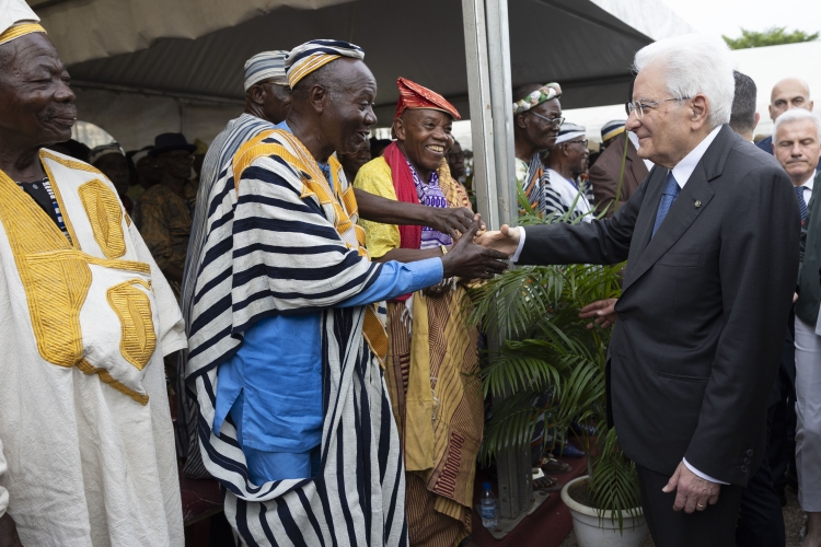 Il Presidente della Repubblica Sergio Mattarella durante la cerimonia di consegna delle Chiavi del distretto di Abidjan
