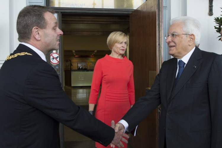 Il Presidente Sergio Mattarella con il Sindaco di Helsinki, Jan Vapaavuori, 