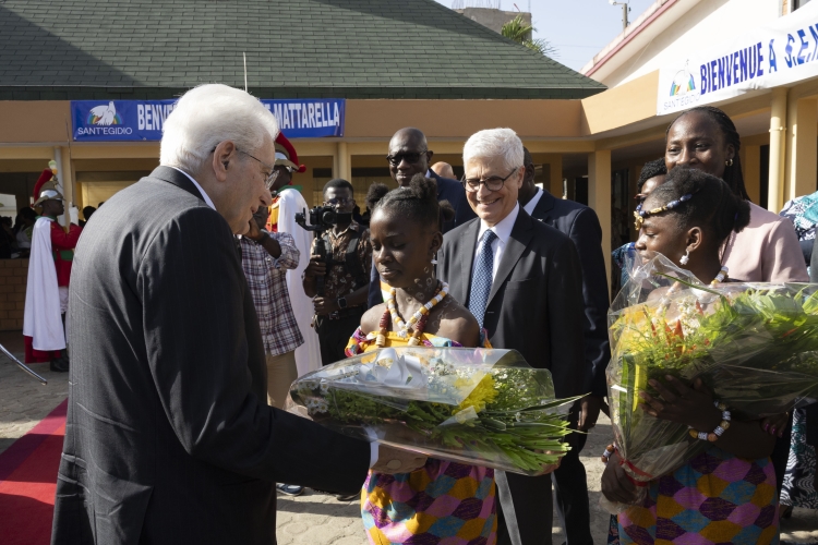 Il Presidente della Repubblica Sergio Mattarella alla “Casa della Comunità” di Sant’Egidio
