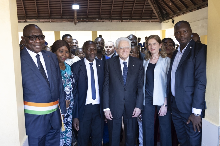 Il Presidente della Repubblica Sergio Mattarella e la Sig.ra Laura alla “Casa della Comunità” di Sant’Egidio

