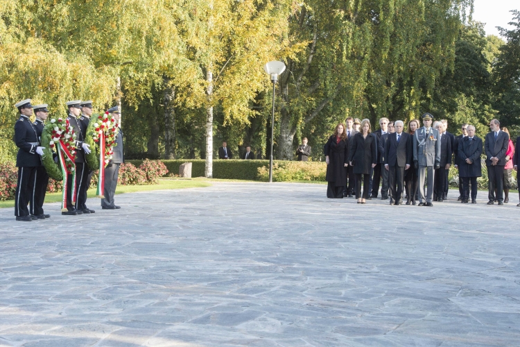 Il Presidente Sergio Mattarella al Cimitero Monumentale di Hietaniemi C