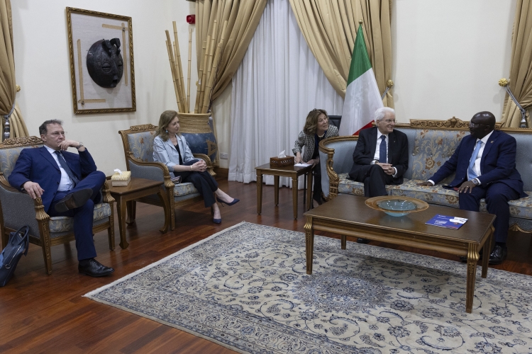 Il Presidente della Repubblica Sergio Mattarella e la Sig.ra Laura all’aeroporto internazionale di Accra con Mahamudu Bawumia,Vice Presidente della Repubblica del Ghana,in occasione della visita di Stato 
