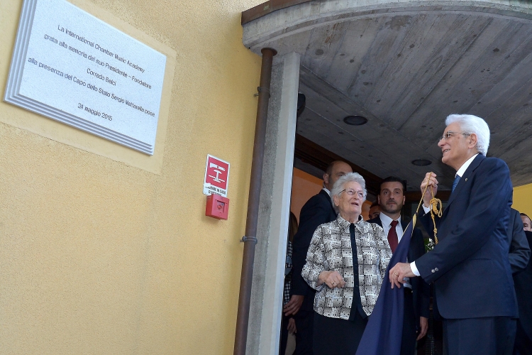 Il Presidente Sergio Mattarella scopre una targa in memoria di Corrado Belci,