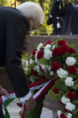 Il Presidente Sergio Mattarella al Cimitero Monumentale di Hietaniemi 