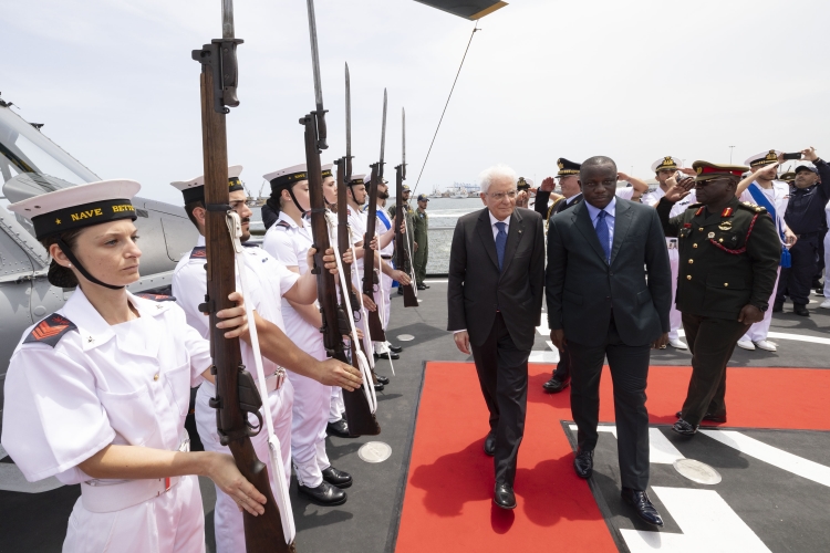 Il Presidente della Repubblica Sergio Mattarella visita Nave Bettica