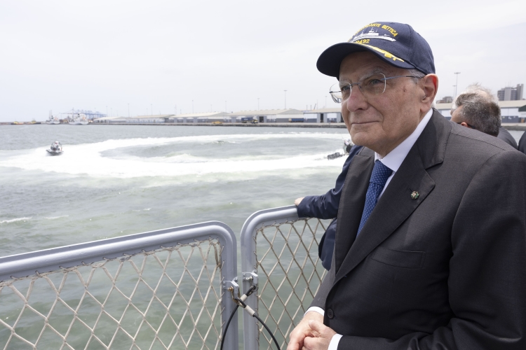 Il Presidente della Repubblica Sergio Mattarella visita Nave Bettica