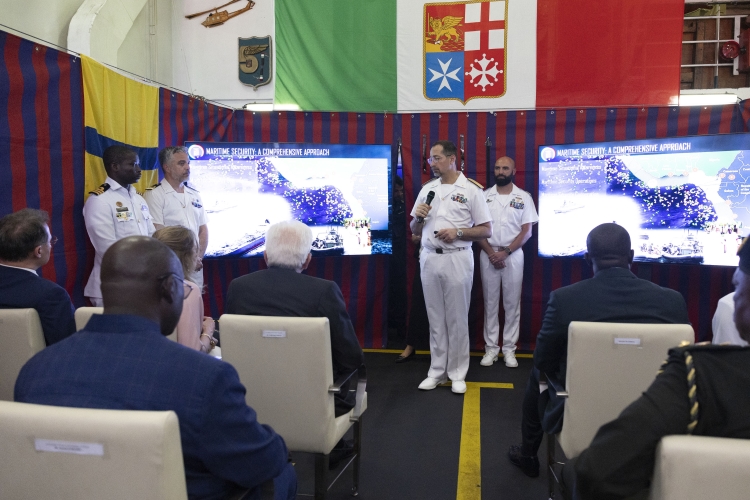 Il Presidente della Repubblica Sergio Mattarella visita Nave Bettica