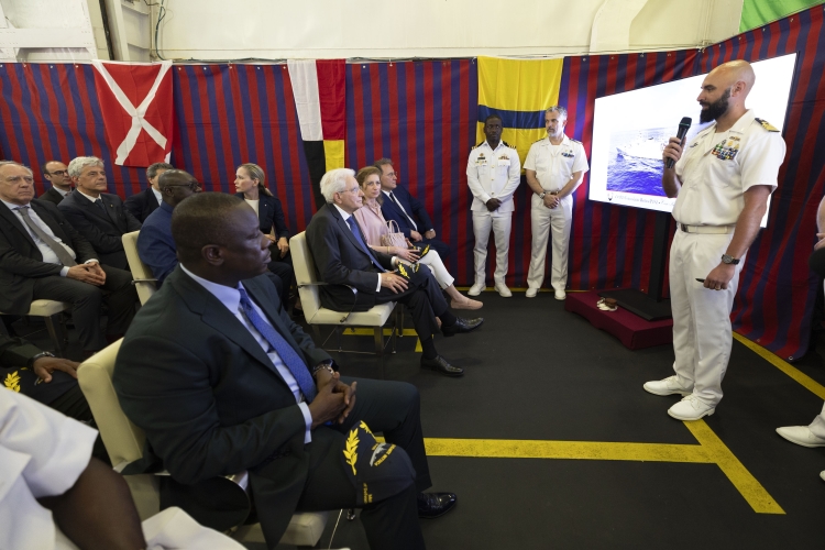 Il Presidente della Repubblica Sergio Mattarella visita Nave Bettica