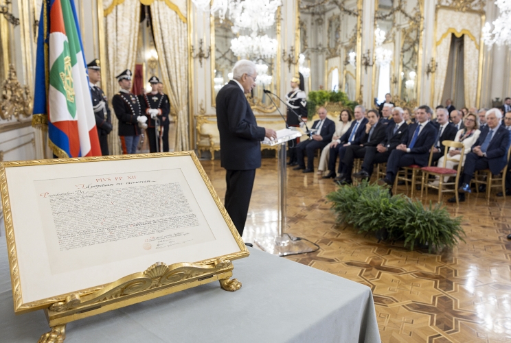 Il Presidente Sergio Mattarella rivolge il suo indirizzo di saluto in occasione dell'incontro con una rappresentanza della Polizia di Stato, nel 172° anniversario della sua costituzione