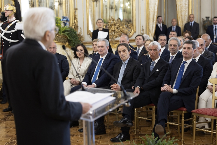 Il Presidente Sergio Mattarella rivolge il suo indirizzo di saluto in occasione dell'incontro con una rappresentanza della Polizia di Stato, nel 172° anniversario della sua costituzione