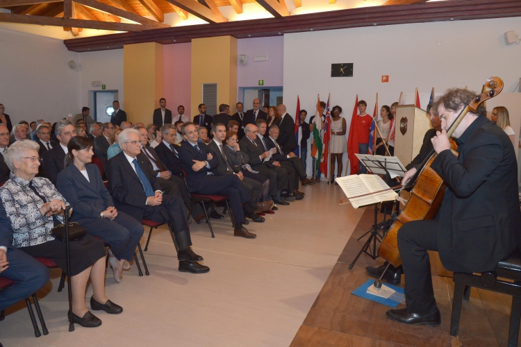 Il Presidente Sergio Mattarella in occasione della visita al Collegio del Mondo Unito dell'Adriatico