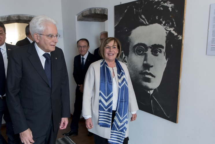 Il Presidente Sergio Mattarella nel corso della visita alla Casa Museo di Antonio Gramsci