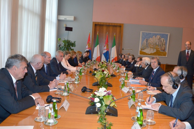 Il Presidente Sergio Mattarella con il Presidente della Repubblica di Serbia, Tomislav Nikolic 