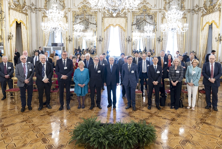 Il Presidente Sergio Mattarella al termine dell'incontro con i rappresentanti delle Accademie nazionali delle scienze dei Paesi del G7
