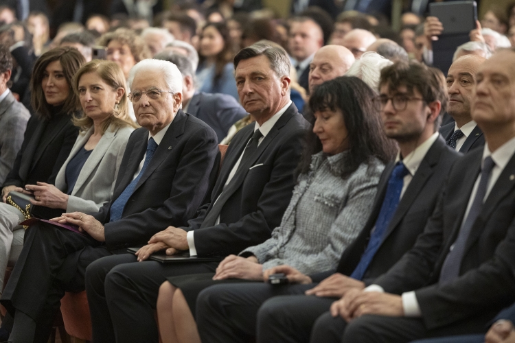 Il Presidente della Repubblica Sergio Mattarella e Borut Pahor, Presidente emerito della Repubblica di Slovenia, in occasione della cerimonia di conferimento della Laurea magistrale Honoris causa in Giurisprudenza
