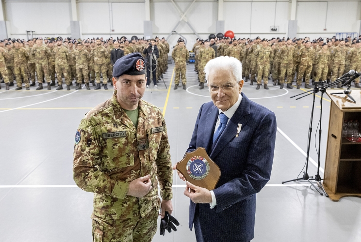  Il Presidente della Repubblica Sergio Mattarella visita la base militare di Novo Selo