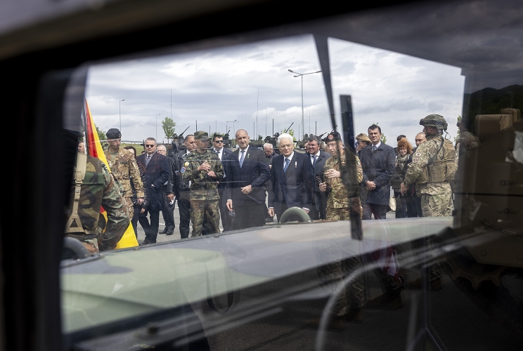  Il Presidente della Repubblica Sergio Mattarella visita la base militare di Novo Selo