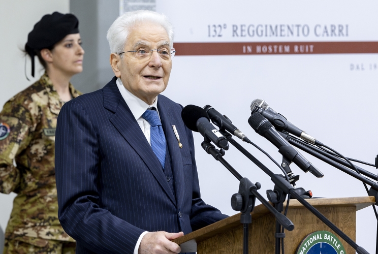 Il Presidente della Repubblica Sergio Mattarella alla base militare di Novo Selo