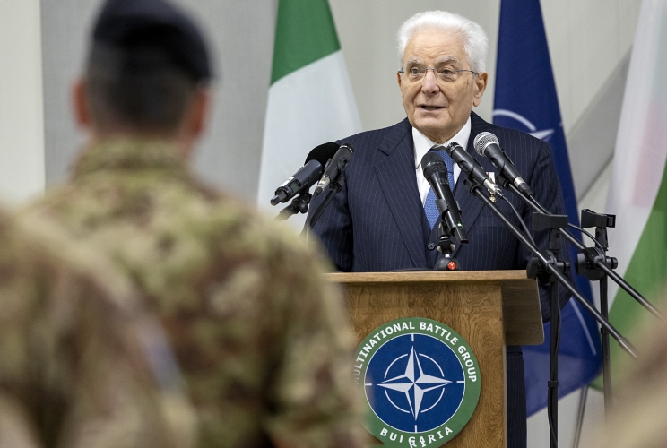 Il Presidente della Repubblica Sergio Mattarella alla base militare di Novo Selo