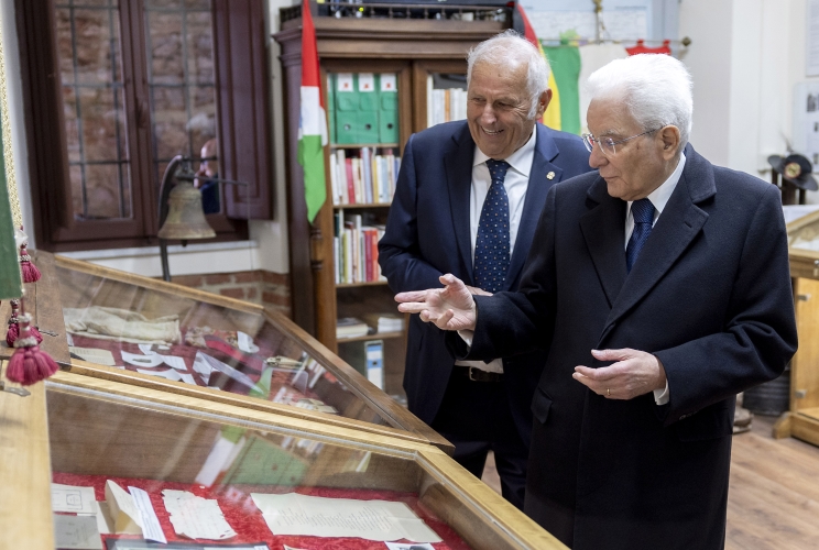 Il Presidente Sergio Mattarella a Civitella in Val di Chiana in occasione del 79* anniversario di Liberazione visita la Sala della Memoria