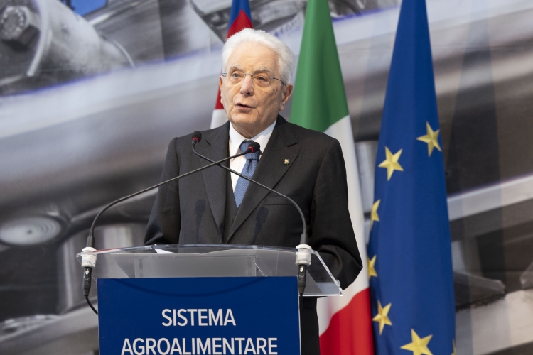 Il Presidente della Repubblica Sergio Mattarella nello stabilimento Granarolo di Castrovillari  in occasione della visita al sistema agroalimentare del distretto del cosentino per le celebrazione della Festa del Lavoro 
