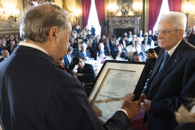 Il Presidente della Repubblica Sergio Mattarella al Metropolitan Club, riceve il Premio GEI 2024
