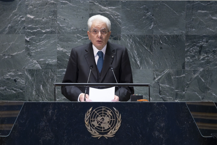 Il Presidente della Repubblica Sergio Mattarella durante la sua allocuzione dal titolo “Italia, Nazioni Unite e multilateralismo per affrontare le sfide comuni” all'Assemblea Generale delle Nazioni Unite
