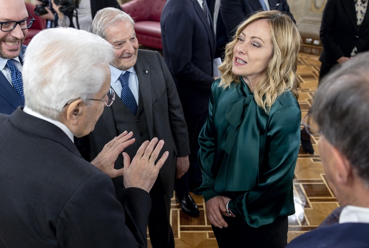 Il Presidente Sergio Mattarella con il Presidente del Consiglio Giorgia Meloni, in occasione della cerimonia di celebrazione del Giorno della Memoria dedicato alle vittime del terrorismo