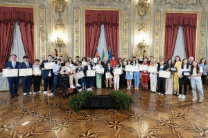 Il Presidente Mattarella consegna gli Attestati d’Onore ai nuovi Alfieri della Repubblica