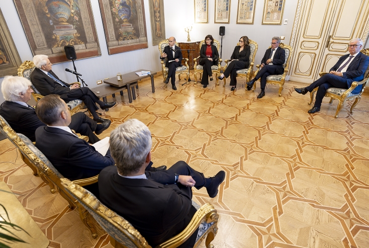 Il Presidente Sergio Mattarella nel corso dell'incontro con Giuseppe Busia, Presidente dell’Autorità Nazionale Anticorruzione una delegazione dell'Autorità