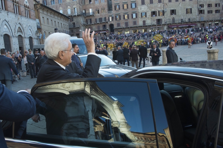 Il Presidente Sergio Mattarella in Piazza del Campo