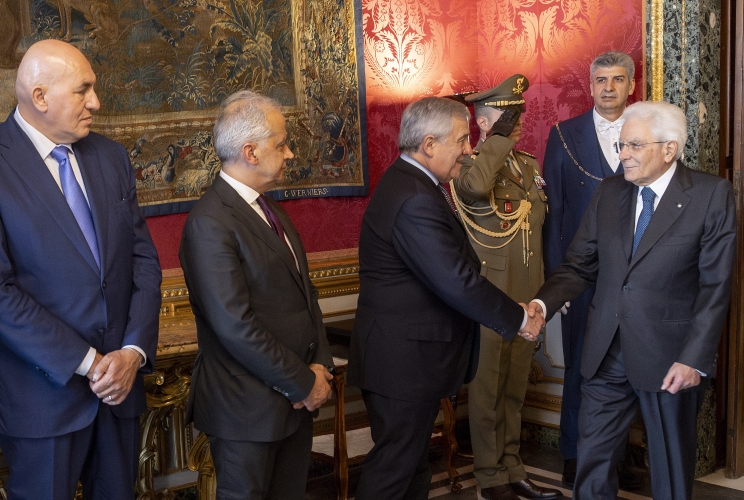 Il Presidente Sergio Mattarella saluta Antonio Tajani, Ministro degli Affari Esteri e della Cooperazione Internazionale,  Matteo Piantedosi, Ministro dell’Interno e Guido Crosetto, Ministro della Difesa, in occasione del Consiglio Supremo di Difesa